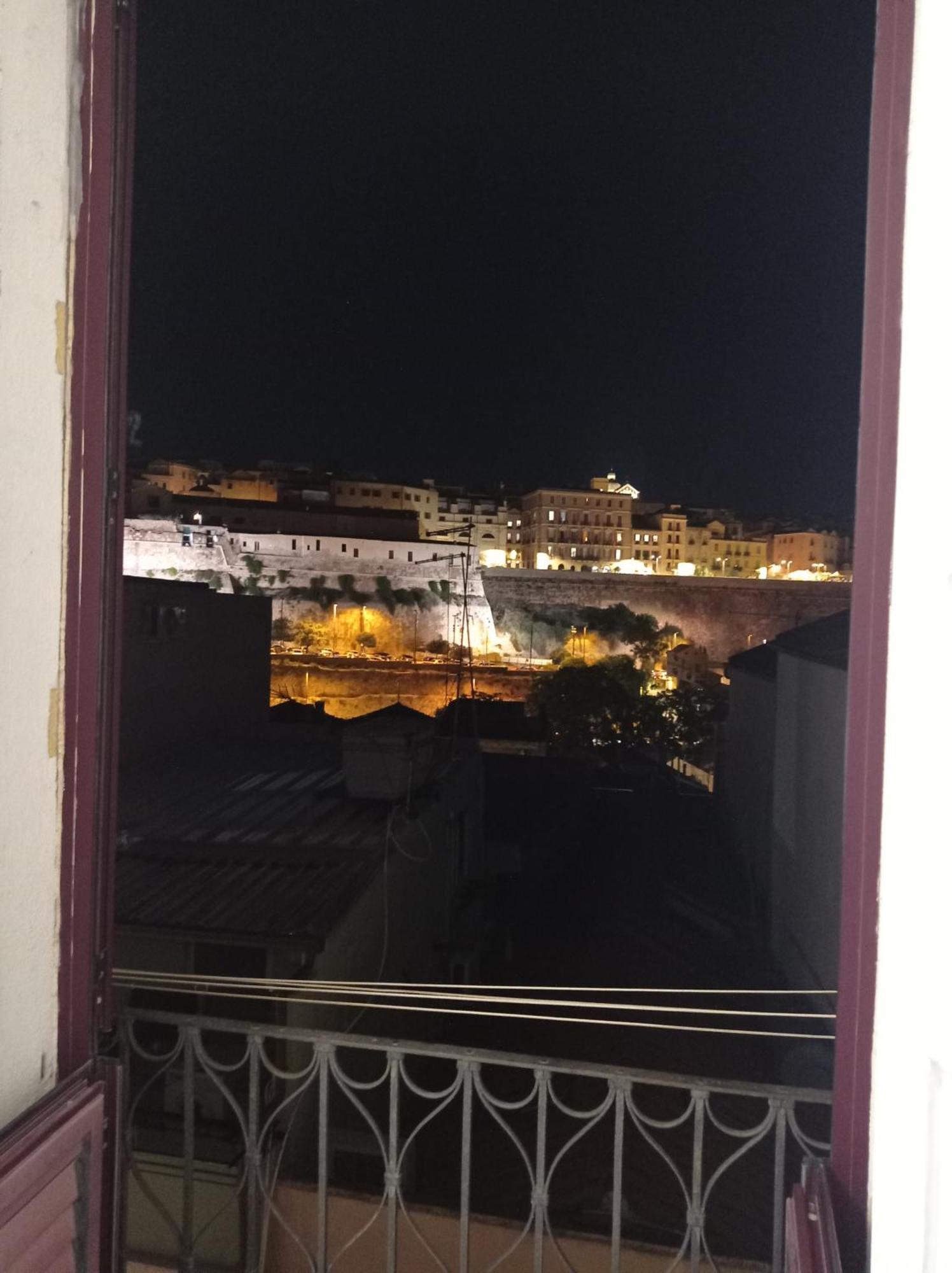 Central Moon Cagliari Vista Mare 객실 사진